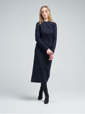 Toteme Twisted Long-Sleeve Flannel Midi Dress in Navy